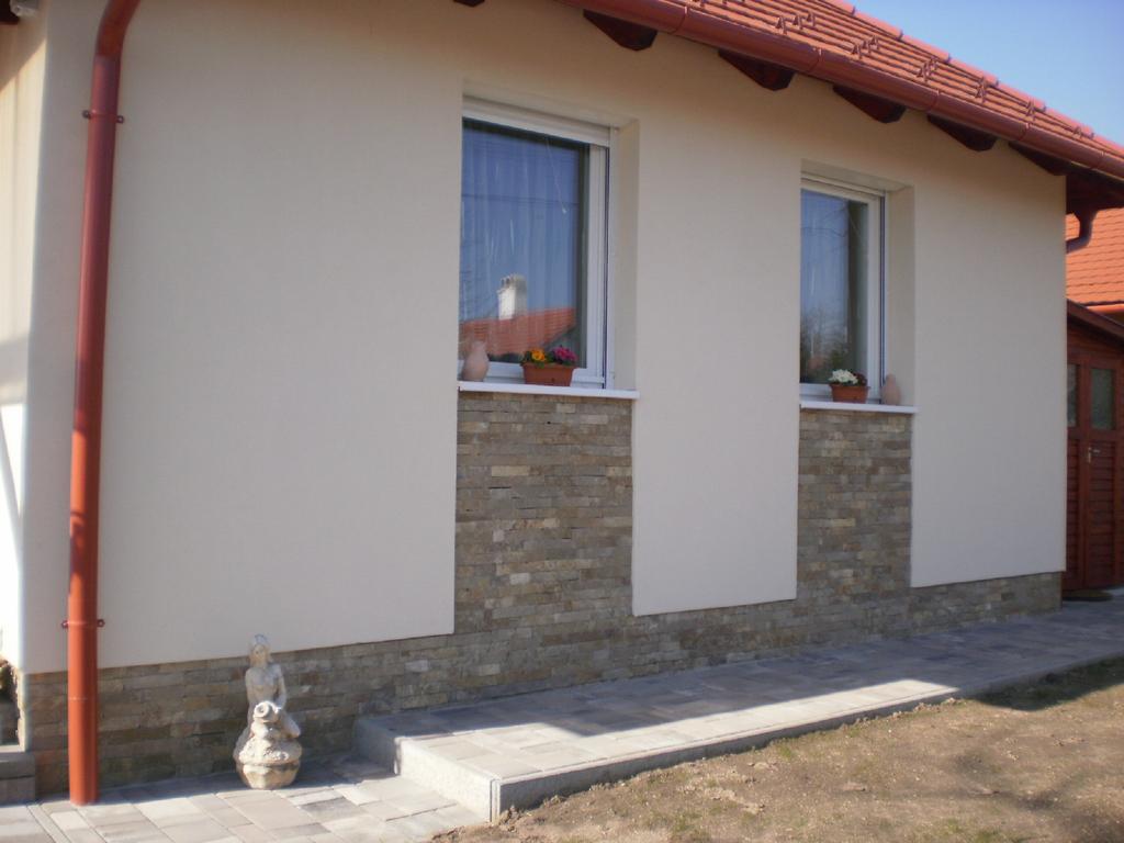 Molni Apartment Balatonfuzfo Exterior photo