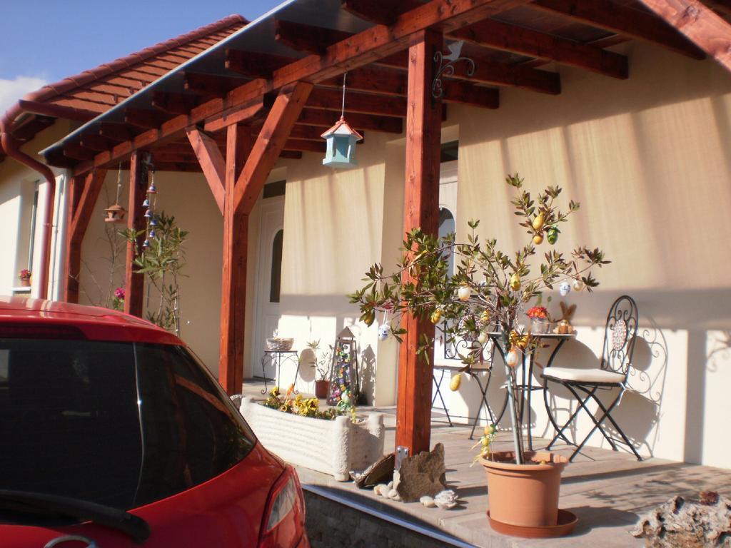 Molni Apartment Balatonfuzfo Exterior photo