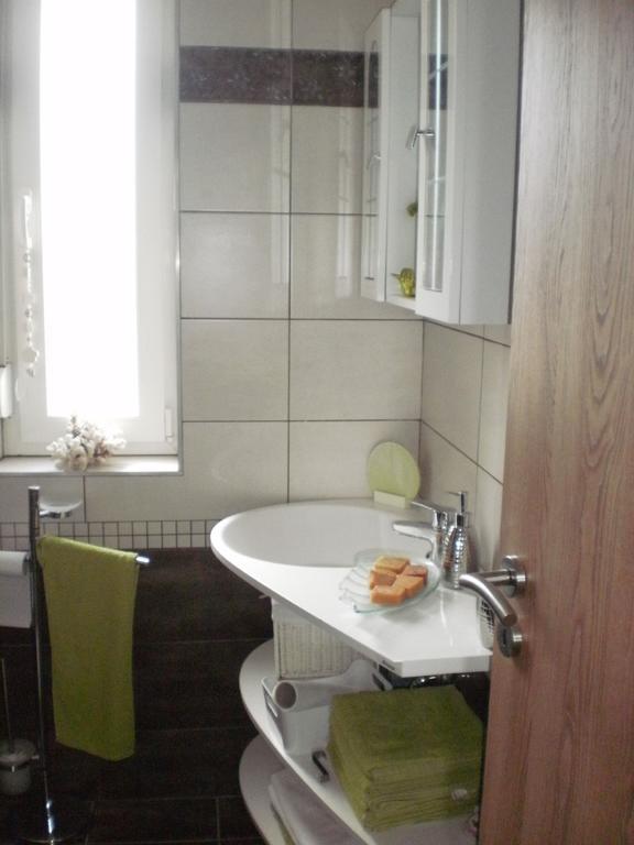Molni Apartment Balatonfuzfo Exterior photo