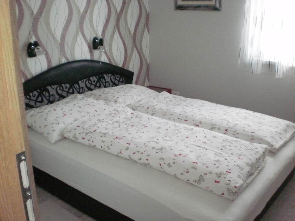 Molni Apartment Balatonfuzfo Exterior photo